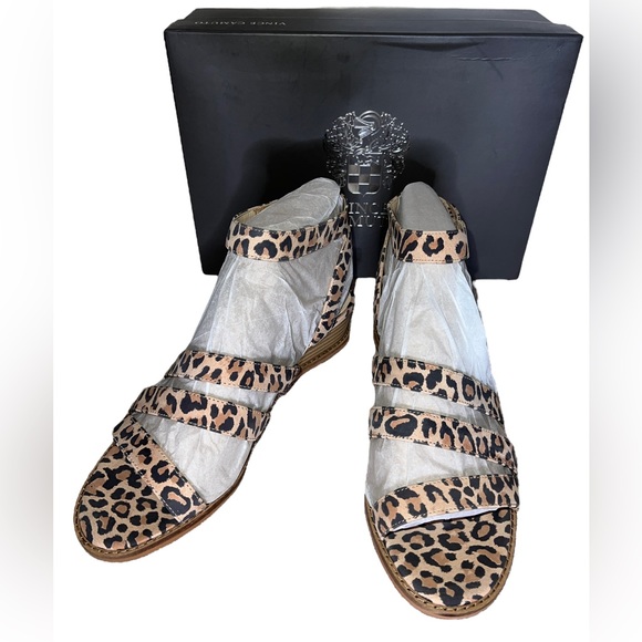 🐆 NWB! Leopard Strappy Sandals - Picture 1 of 9